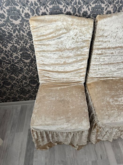 Продам чехлы для стульев бу