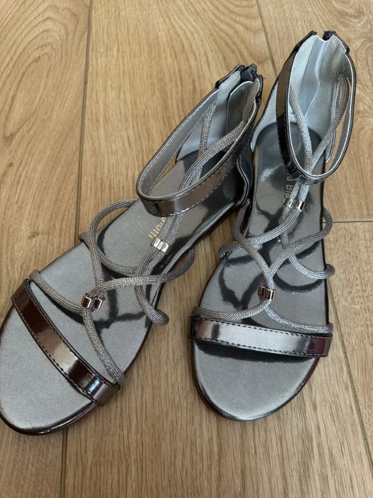 Сандали сребристи Laura Biagioti, номер 38