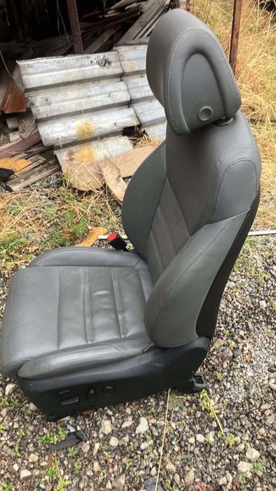 Кожен салон с обдухване и нагреватели за Киа Соренто 2017 година!