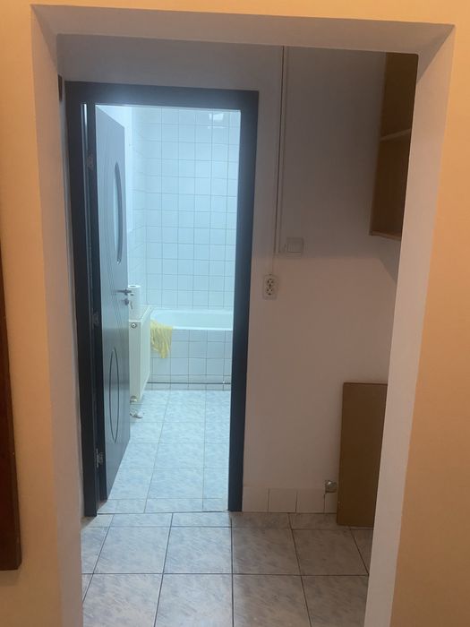 De vanzare garsoniera marghita  etaj 4