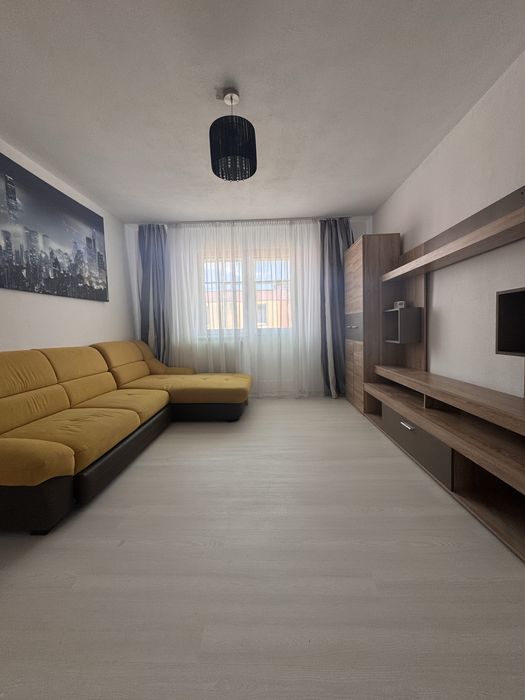Particular vand apartament  mobilat utilat complet