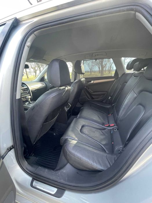 Audi A4 B8 Avant, Facelift, An 2012, cutie automata, 177 cai,253523 km