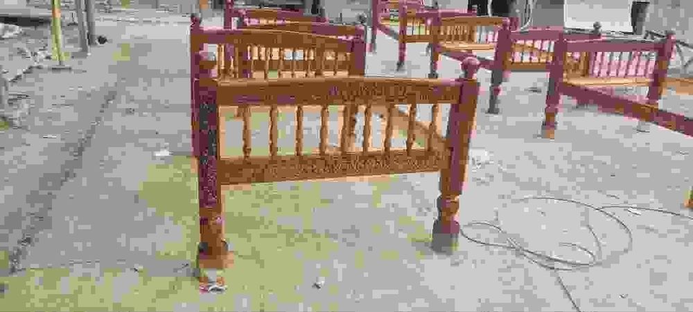 Сури тапчан карават