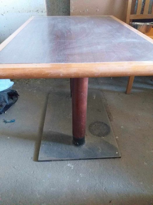 Голяма трапезна маса