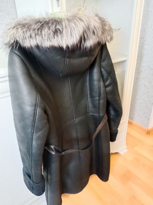 Пальто кожаное женское