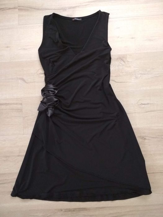 Стилни елегантни черни рокли JUNONA