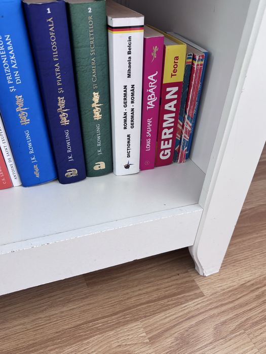 Rafturi Ikea camera copil, colectia Hensvik