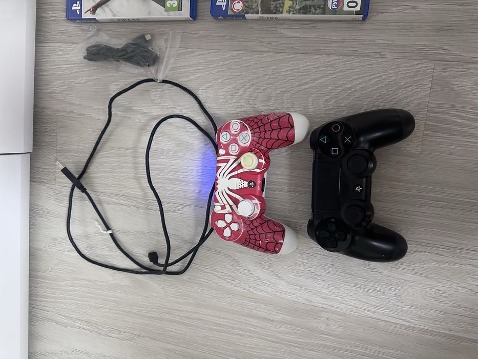 Sony PlayStation 4