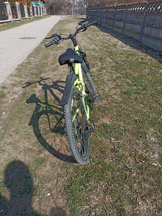 Vând bicicleta băieți