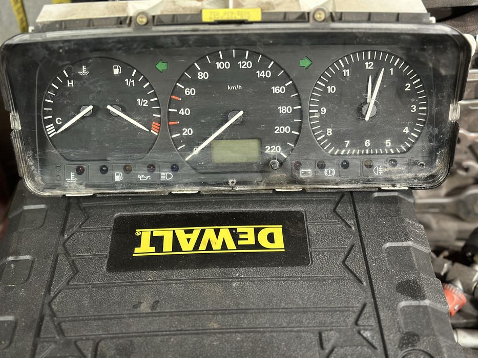 Торпеда на Фольксваген Т4.