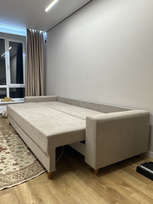 Продам диван для гостиной