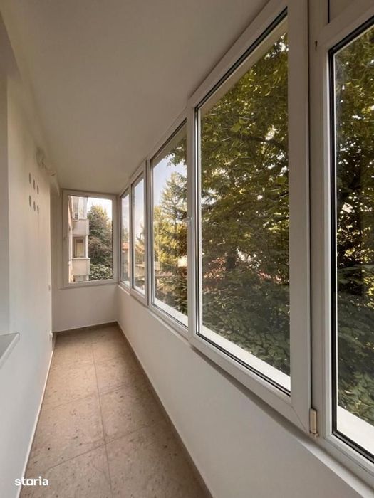 Apartament cu doua camere semidecomandat, piata Domenii