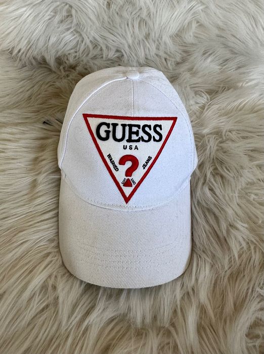 Guess Бяла Шапка