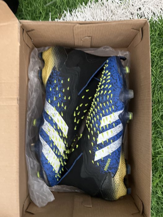 Бутсы Adidas Predator