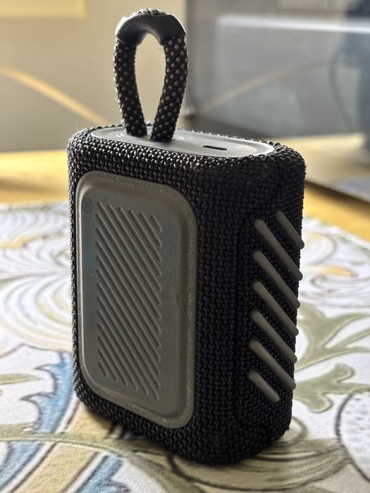 Портативная колонка jbl go3