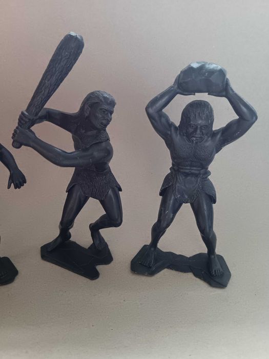 jucarie din plastic, Soldatei vechi Rusești epoca de piatra, Lot figurine de colectie din perioada comunista RSR