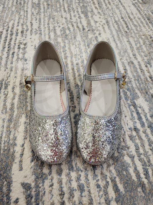 Продам  туфельки для принцессы