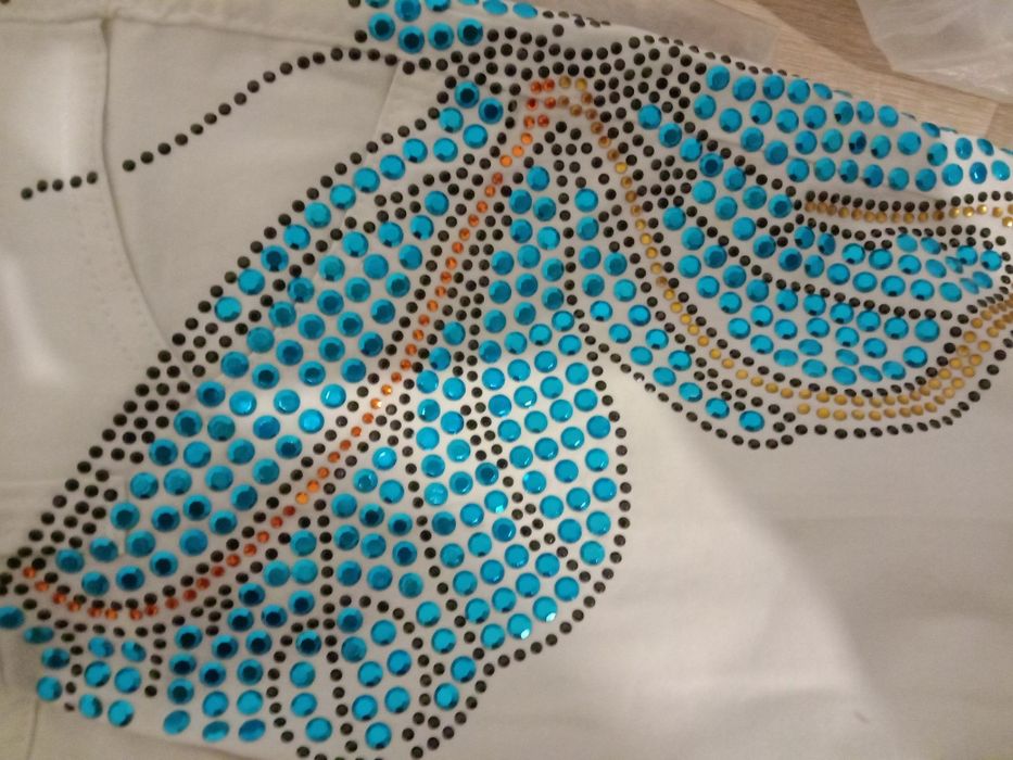 Брюки- джинсы новые