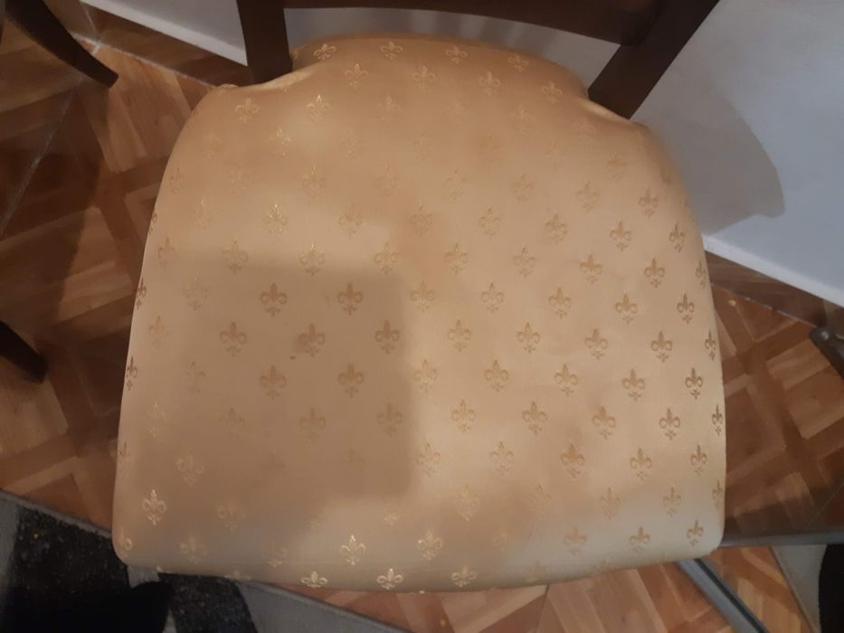 Vand mobila din lemn masiv