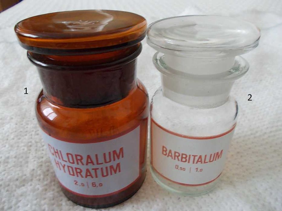 Старинни аптекарски стъкленици