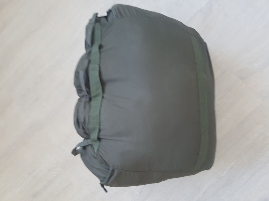 Продам новый  спальный мешок с утеплителем