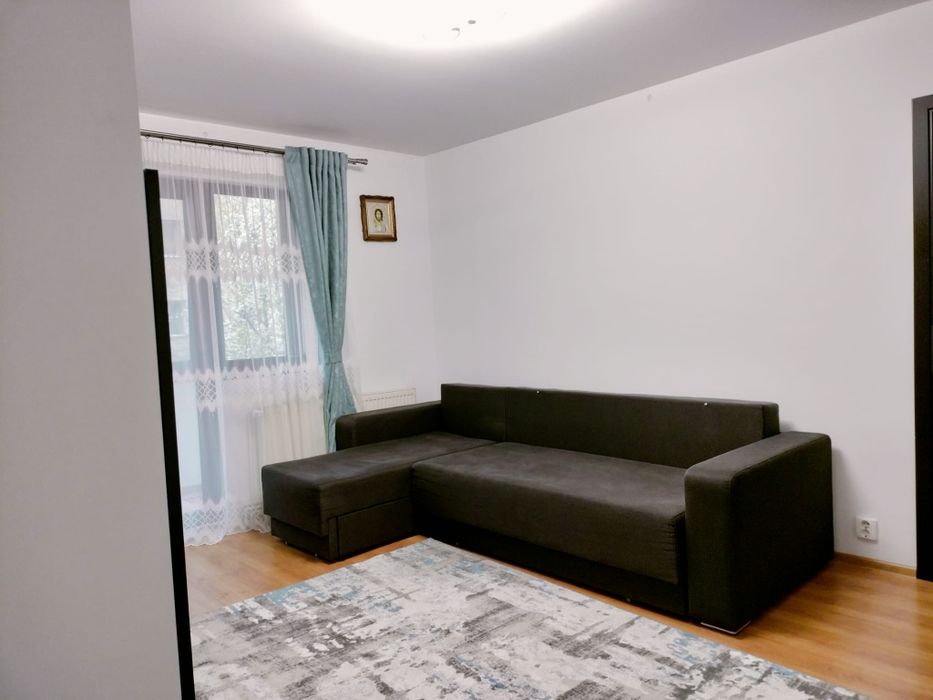 Vând canapea extensibila cu spațiu de depozitare