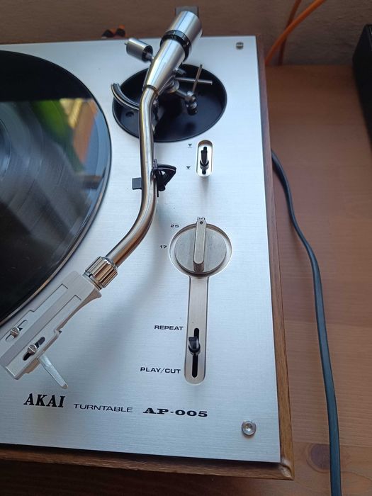 Грамофон Akai AP 005 - автоматичен