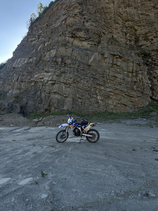 Vand Yamaha yz250f foarte ingrijita