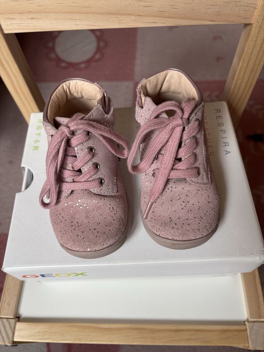 Ghete roz Geox marimea 22