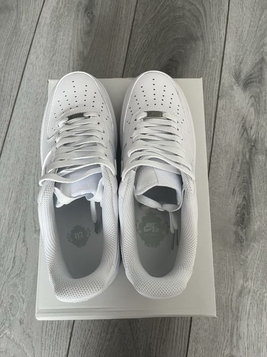 Airforce 1 albi, full box , sireturi de schimb, marimi 36-44