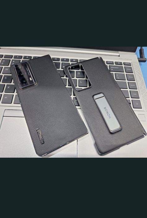 Honor magic v2 vand/schimb