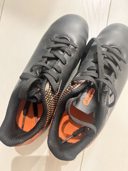 Футбольные бутсы Демикс