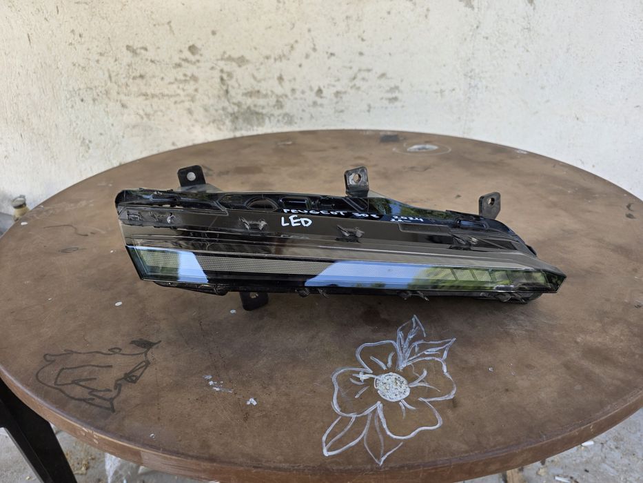 Peugeot 308 2024 ляв халоген дневна светлина 21-