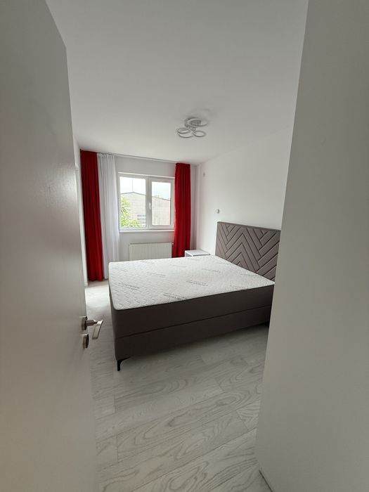 Închiriez apartament