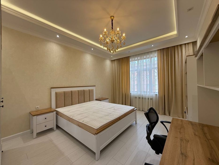 Срочно Продаётся габус Тарас Шевченко 4-комн 3-санузлов евро ремонтом