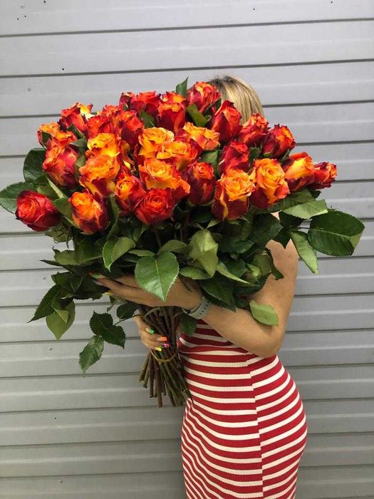 51 роза  20000 тг