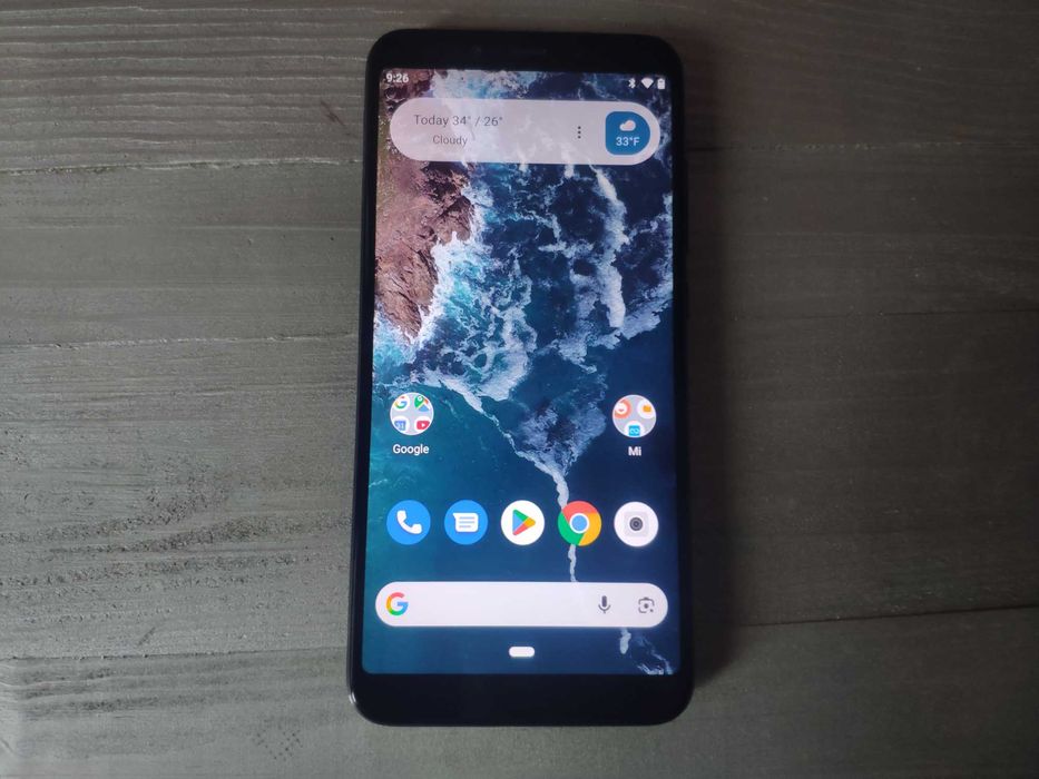 Продавам Xiaomi Mi A2 4/64GB
