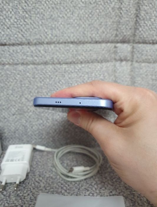 Srochna sotiladi Huawei Nova Y61 4/128Gb 4G Xolati ideal Karobka Bor