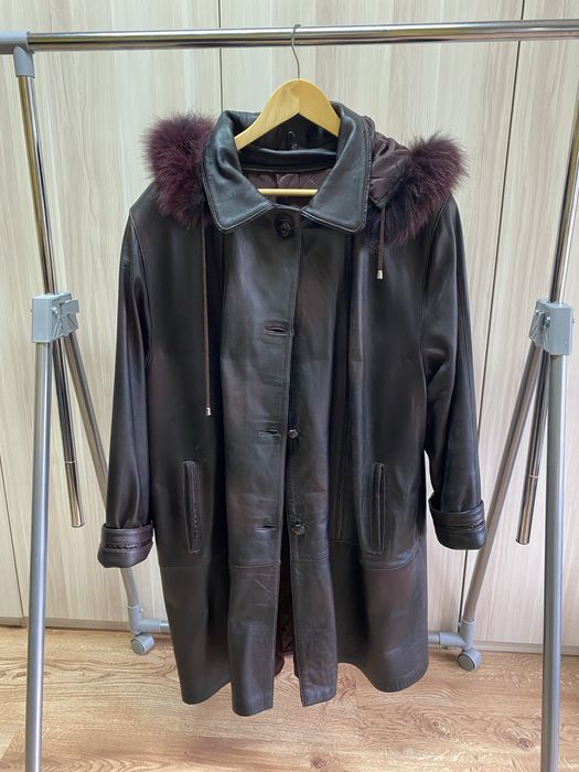 Дамско манто от естествена кожа