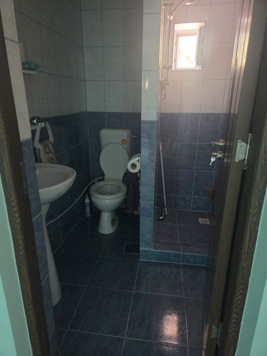 Vând casă parțial modernizată și teren 1800 mp – Tipărești, Prahova
