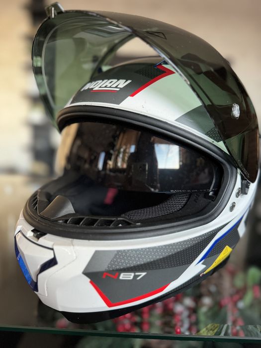 Каска Nolan N87 без забележки