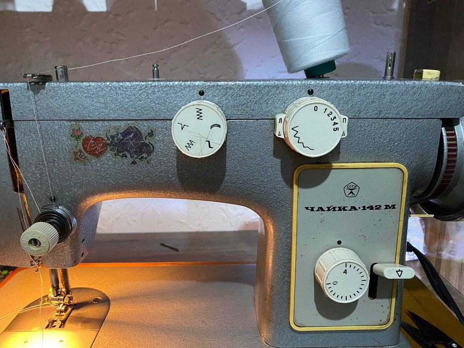 Тикув машинкаси Чайка 142-М