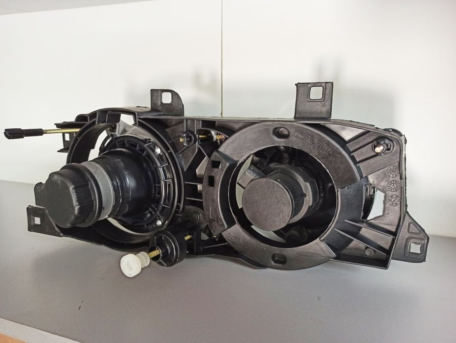 Фара БМВ Е34, E36, E39 (BMW E34 E36 E39) (также бампер крыло порог и д