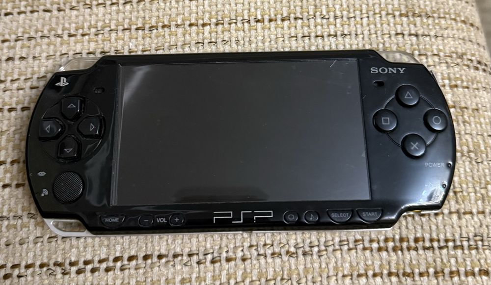 Sony PSP Slim (PSP-2003) — ищет нового игрока