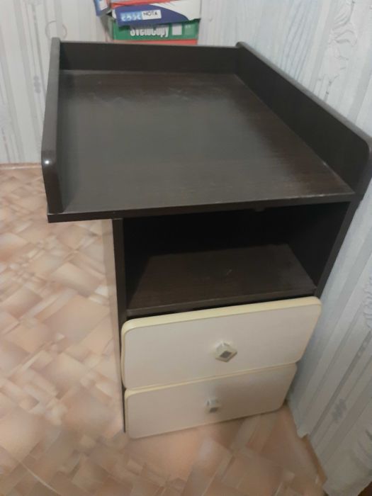 Пеленальный столик