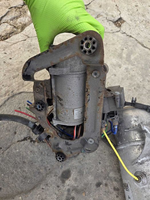 Compresor perne aer BMW seria 7 G11 G12 cod 6861882