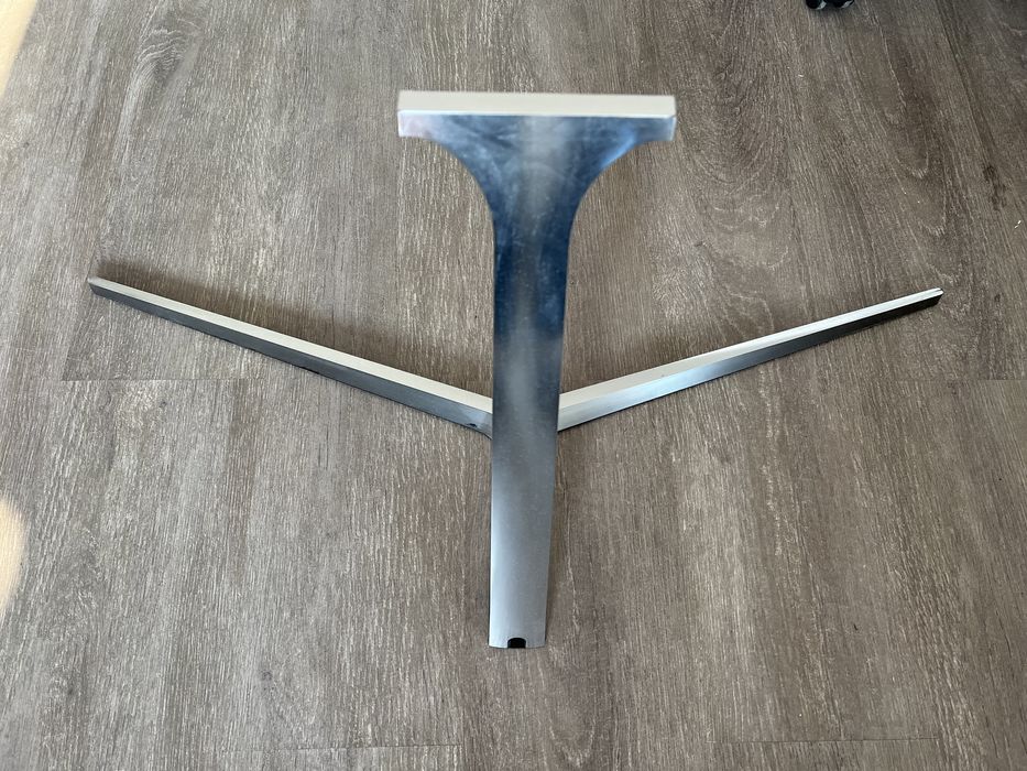 Suport TV Samsung MU8002