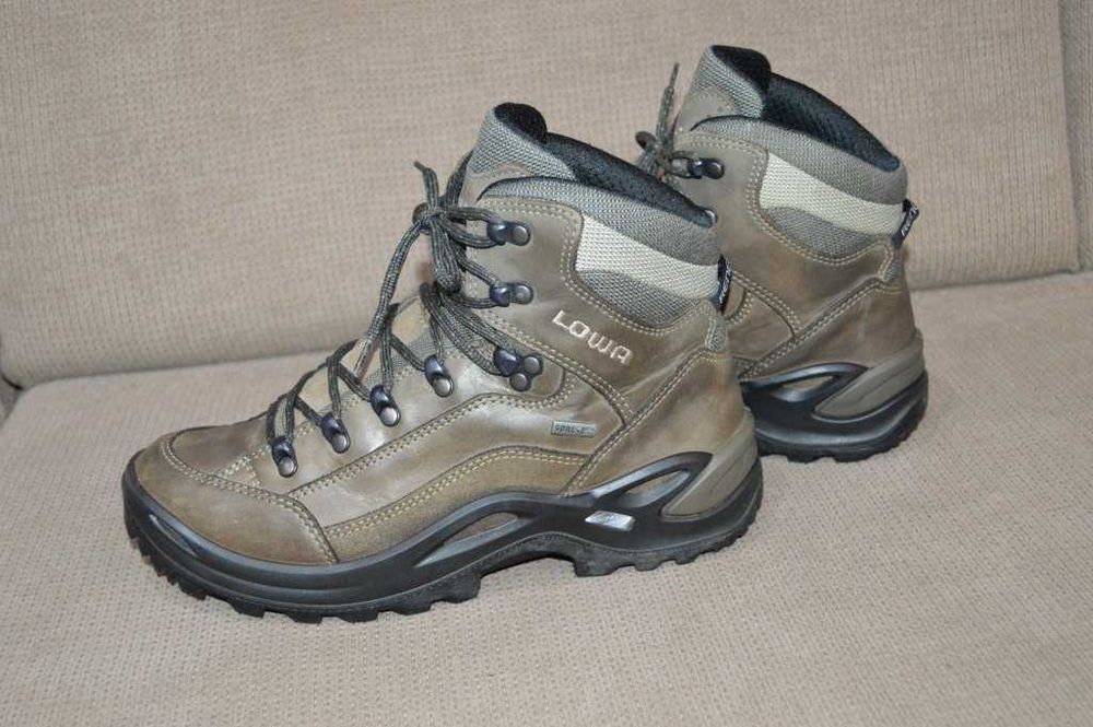 Ghete femei piele Lowa Renegade marime 39.5 Gore-tex Vibram