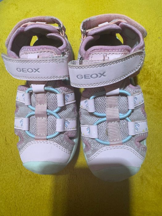 Детски сандали за момиче