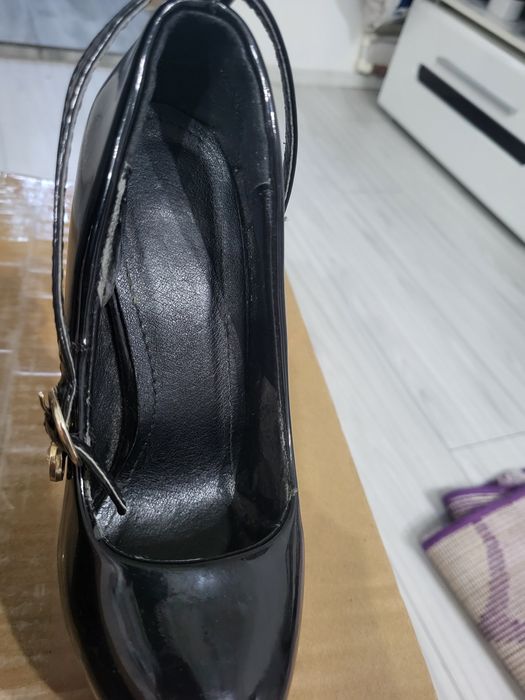 Pantofi dama din lac